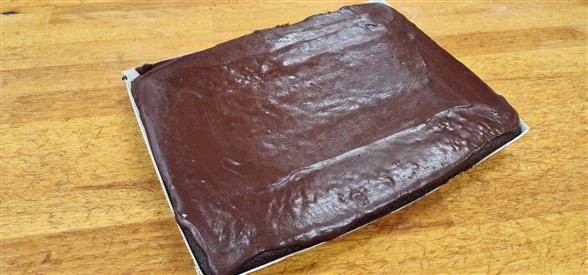 Stor chokoladekage 20/25 personer